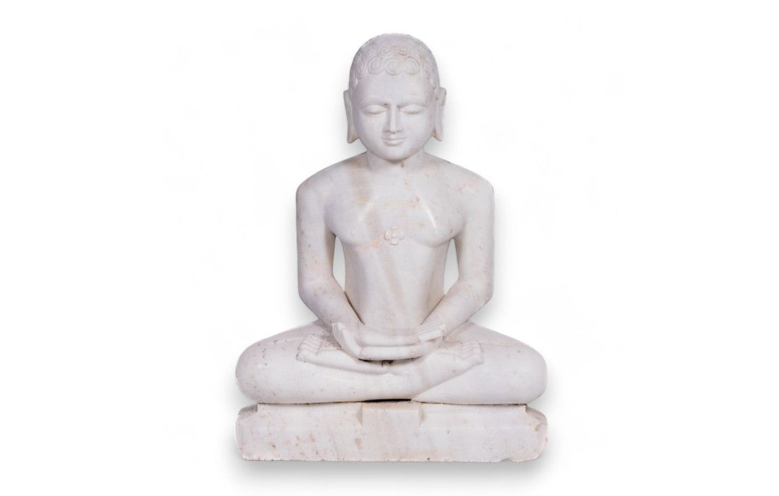 Estatuto de Buda sentado en posición mudra