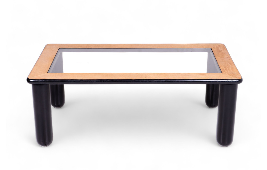 Elegant Modern Coffee Table in Black Lacquered Wood with Glass Shelf